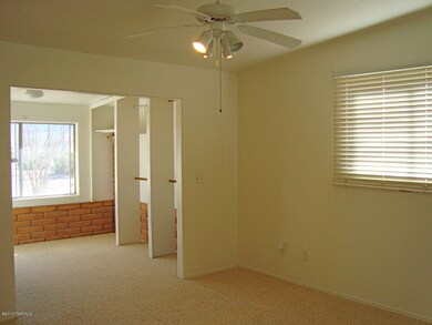 6 master br 1 towards closet