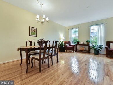 105 Lavenport Cir, Frederick, MD 21702 - photo 4