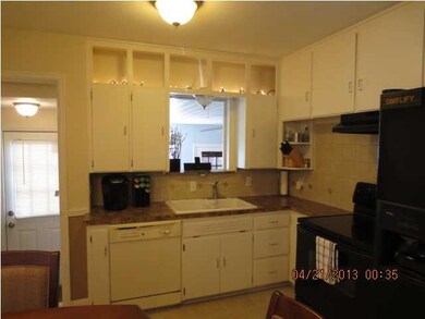 Kitchen equipped with Appliances