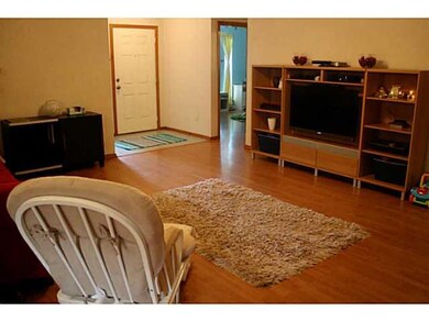 2604 E Hills Dr, Moore, OK 73160 - photo 4