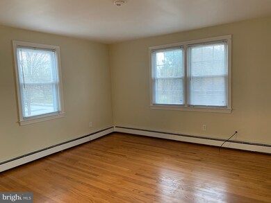 704 Laurel Ave unit 4, Laurel, MD 20707 - photo 3