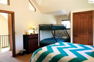 Bungalow sleeps 9+ in beds!