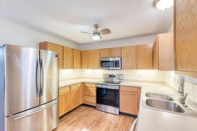 3006 Dustins Wy Columbus OH 43228 USA-00