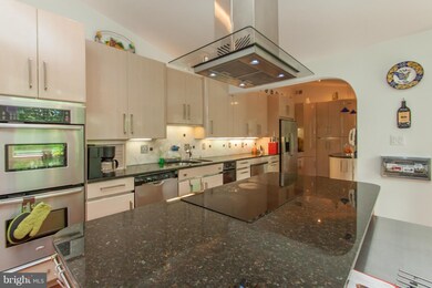 2011 Whiteoaks Dr, Alexandria, VA 22306 - photo 7