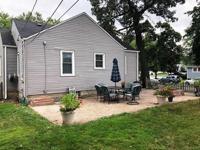 402 N Harvey St, Griffith, IN 46319 - photo 2