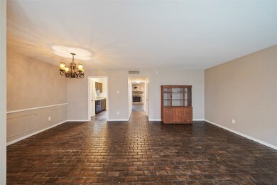 10296 Briar Forest Dr unit 26/7, Houston, TX 77042 - photo 3
