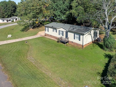 3464 Rock Creek Dr, Newton, NC 28658 - photo 7