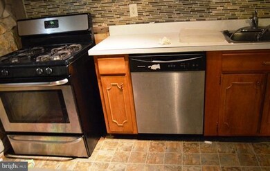 211 W Mill Ave, Capitol Heights, MD 20743 - photo 6