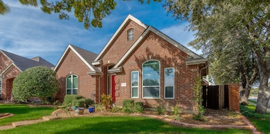 10319 Donley Dr, Irving, TX 75063 - photo 2