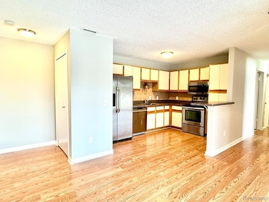 15034 Island Dr, Sterling Heights, MI 48313 - photo 4