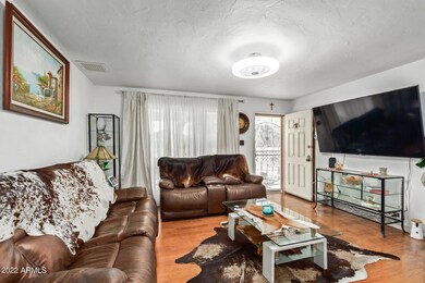3 Entry Foyer