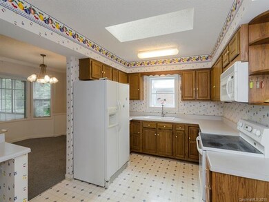 5 Park Ridge Ct, Asheville, NC 28803 - photo 5