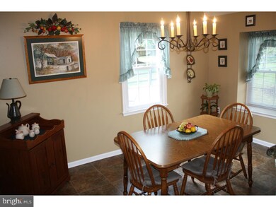 409 Denbign Rd, Langhorne, PA 19047 - photo 4