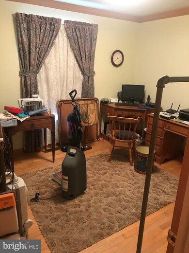 2931 Jefferson Dr, Chambersburg, PA 17201 - photo 3