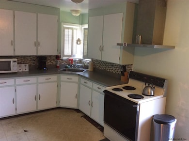 19 Continental Rd, Schenectady, NY 12306 - photo 3