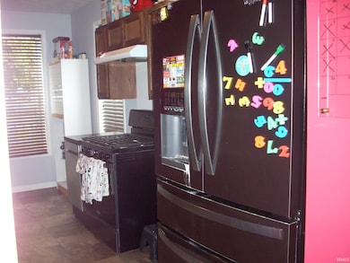 357 N Main St, Nappanee, IN 46550 - photo 7