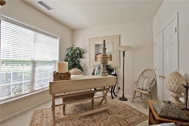 Bedroom/Office