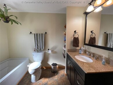 1327 Lightner Ave, Dunbar, WV 25064 - photo 6