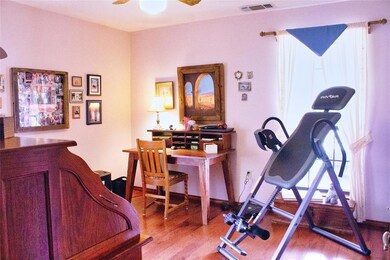 501 Mcfarland Ln, Weatherford, TX 76088 - photo 4