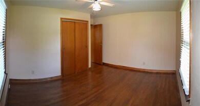 136 E 77th St, Anderson, IN 46013 - photo 6