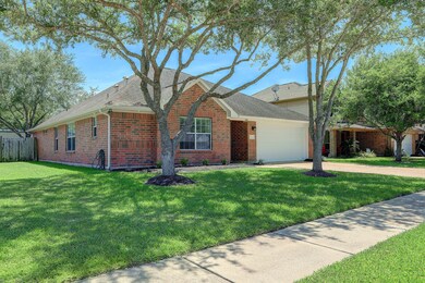 5304 Balmorhea Dr, Pearland, TX 77584 - photo 3