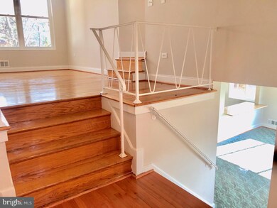 14011 London Ln, Rockville, MD 20853 - photo 3