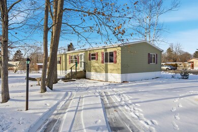 97 Linden St unit 4, Exeter, NH 03833 - photo 2