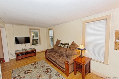 113 Fairfax Ave, Schenectady, NY 12304 - photo 4