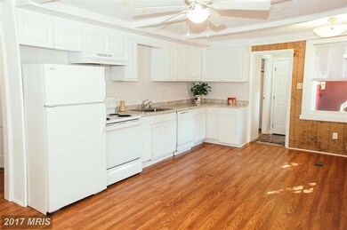 964 Puffenburger Ln, Hedgesville, WV 25427 - photo 3