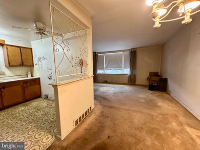 2524 Vista St, Philadelphia, PA 19152 - photo 5