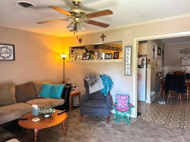 506 Meadow Dr, Gainesville, TX 76240 - photo 3