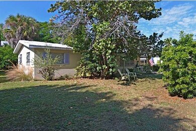 1060 8th St S, Naples, FL 34102 - photo 7