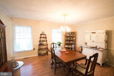 104 Dublin Ct, Cross Junction, VA 22625 - photo 5