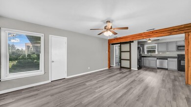 1220 S Lamar St, Weatherford, TX 76086 - photo 3