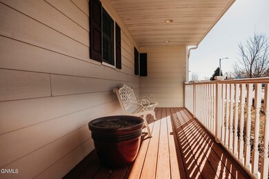 1002 13th St SW, Jamestown, ND 58401 - photo 4