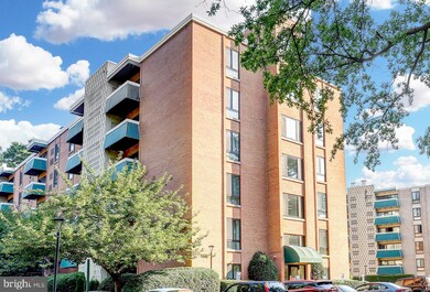 Lafayette Park unit 209, Falls Church, VA 22041 - photo 3