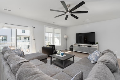 824 Wesley Ln unit B, Charlottesville, VA 22911 - photo 2