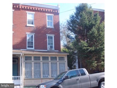 138 Chestnut St, Spring City, PA 19475 - photo 2