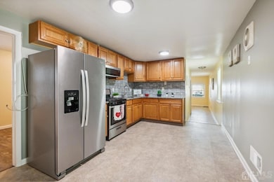 272 Comstock St, New Brunswick, NJ 08901 - photo 6