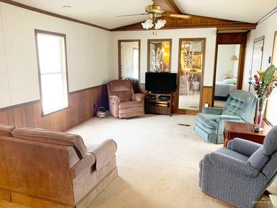 906 Santa Anna Dr, Alamo, TX 78516 - photo 6