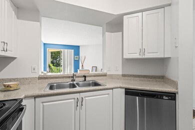 1951 Brandywine Rd unit 207, West Palm Beach, FL 33409 - photo 4