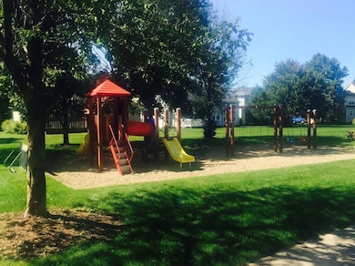 395 Eagle Nest Dr, Chesterton, IN 46304 - photo 2