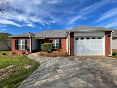 424 Dorothy Ct, Warner Robins, GA 31088 - photo 2