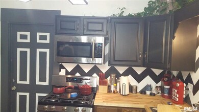 1215 W 14th St, Davenport, IA 52804 - photo 6