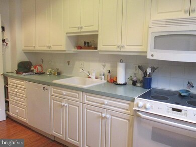 3506 Hamlet Place, Chevy Chase, MD 20815 - photo 6