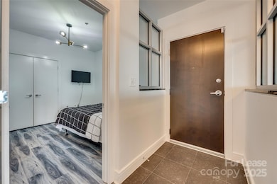 TradeMark unit 1802, Charlotte, NC 28202 - photo 7