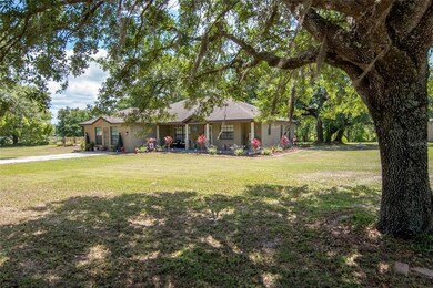 7701 Hackamore Rd, Zephyrhills, FL 33541 - photo 3