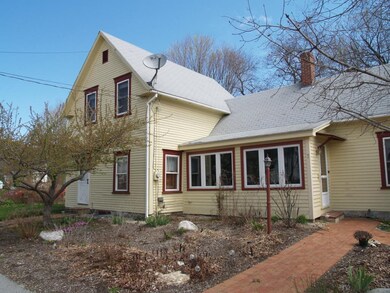 7 Cottage St, Goffstown, NH 03045 - photo 5