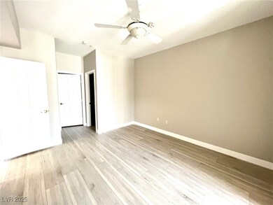 7135 S Durango Dr unit 304, Las Vegas, NV 89113 - photo 4