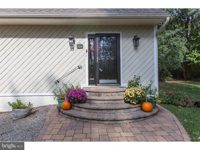 904 Fairway Dr, Malvern, PA 19355 - photo 2